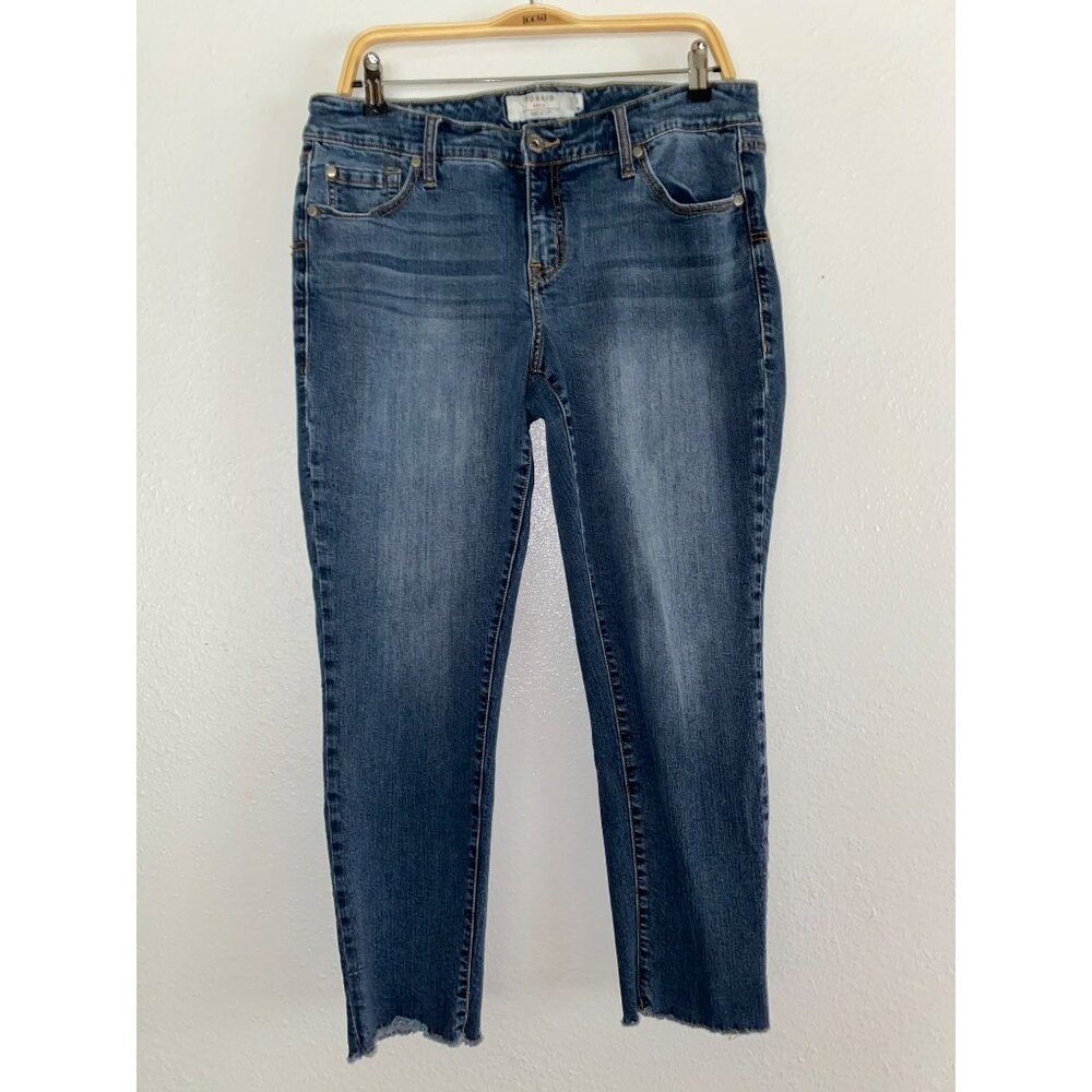 Torrid Size 14 Boyfriend Ankle/Cropped Jeans